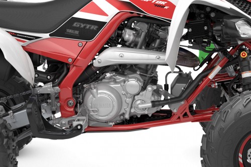 Race-bred 686cc engine